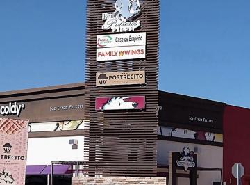 Local comercial · 80m² · Local - Quintas Carolinas