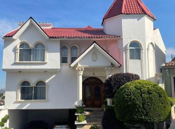 Casa · 369m² · 3 Recámaras · 4 Estacionamientos · Venta Casa en Haciendas del Valle II Etapa
