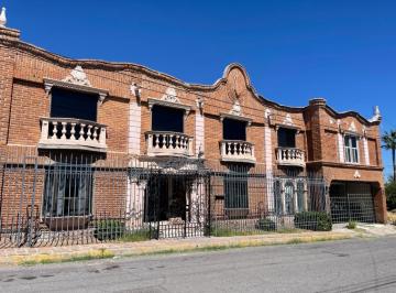 Casa · 522m² · 3 Recámaras · 2 Estacionamientos · Casa - Lomas La Salle