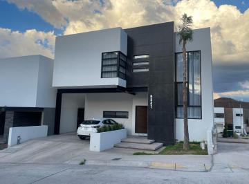 Casa · 249m² · 3 Recámaras · 4 Estacionamientos · Casa en Fraccionamiento Asturias Residencial