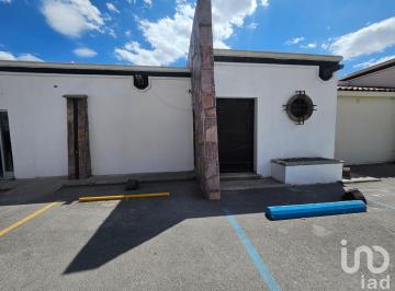 Local comercial · 227m² · 13 Estacionamientos · Local en Renta en Av Tecnológico Frente a Galeriastec