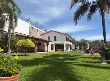 Casa · 700m² · 3 Recámaras · 3 Estacionamientos · Casa Venta Ixtapan de La Sal