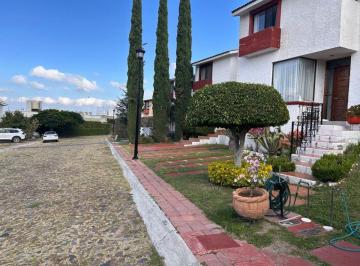 Casa de 4 habitaciones, Corregidora · Casa en Venta en Camino a Los Olvera
