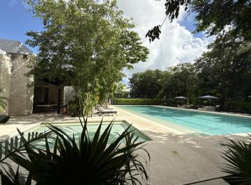 Terreno / Lote · 450m² · Terreno en Esquina en Venta en Residencial de Lujo | Valenia | Sur de Playa del Carmen | 450 m²