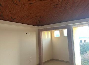 Casa · 200m² · 3 Recámaras · 1 Estacionamiento · Casa en Venta 2 Niveles Superficie 380 m² El Sauz