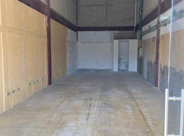 Local comercial · 76m² · Local 5 Plaza Carretera en Renta