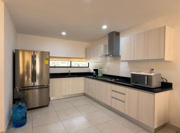 Casa · 142m² · 3 Recámaras · 1 Estacionamiento · Altaria Residencial, Casa Súper Amplia de 3 Recámaras Amueblada y Mantenimiento Incluído