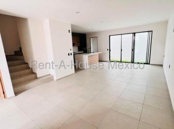 Casa de 3 habitaciones, El Marqués · Casa con Roof Garden, 3 Recámaras, Sala de Tv, Amenidades. Venta - Zákia