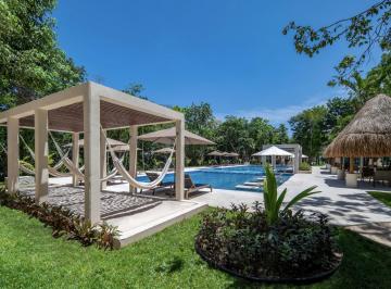 Departamento · 79m² · 2 Recámaras · 1 Estacionamiento · Departamento en Venta en Puerto Morelos de 2 Habitaciones a 10 Minutos de La Playa
