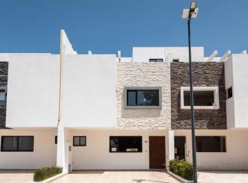 Casa de 4 habitaciones, Coronango · Casa en Venta 4 Recamaras Parque Real Cuautlancingo