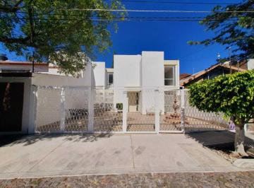 Casa de 4 habitaciones, Querétaro · Casa en Venta, Álamos 2a Sección