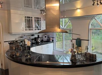 Casa · 1098m² · 6 Recámaras · 8 Estacionamientos · Venta de Casa en Jardines del Pedregal