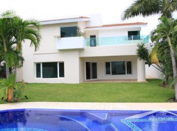 Casa en condominio · 568m² · 4 Recámaras · 3 Estacionamientos · Espectacular Magna Residencia