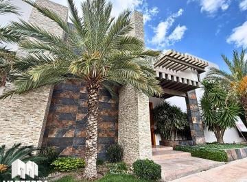 7a12f7e2e8100dfcbd86bdf4082e4b7b211991ab76d41af0df3fb553918e6eee · Residencia de Lujo en Venta