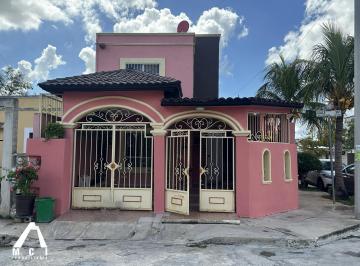 Casa · 171m² · 3 Recámaras · 2 Estacionamientos · Casa Piedra de Agua