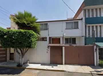 Casa de 3 habitaciones, Coyoacán · Bonita Casa en Paseos de Taxqueña de Remate Bancario
