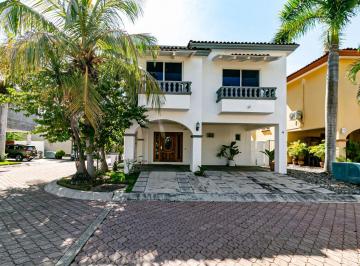Casa de 4 habitaciones, Bahía de Banderas · Casa en Venta en Coto Privado Virreyes 1, Bahía de Banderas, Nayarit.