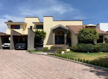 Casa de 4 habitaciones, Querétaro · Casa en Venta en Av San Isidro, Juriquilla, Querétaro. Remate Hipotecario.