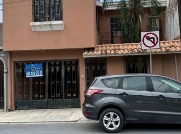 Casa · 288m² · 5 Recámaras · 2 Estacionamientos · Casa en Alamos Corregidora