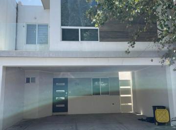 Casa · 164m² · 3 Recámaras · 2 Estacionamientos · Casa en Fraccionamiento Residencial Recova