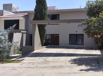 Casa en condominio de 4 habitaciones, Zapopan · Casa en Venta Fracccionamiento Bugambilias