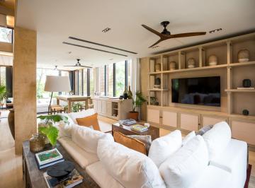 Casa · 597m² · 5 Recámaras · Casa de 5 Recámaras en Venta en Palm Villas Corasol Playa del Carmen