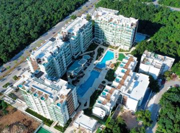 Departamento · 250m² · 4 Recámaras · 2 Estacionamientos · Penthouse en Venta en Playa del Carmen – 4 Recámaras con Rooftop Privado y Alberca
