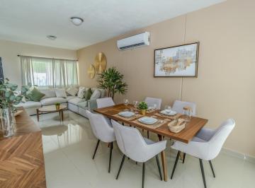 Casa · 171m² · 3 Recámaras · 2 Estacionamientos · Casa de 3 Recámaras y 2.5 Baños en Venta Playa del Carmen