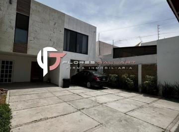 Casa · 246m² · 3 Recámaras · 4 Estacionamientos · Casa en Renta en Fracc. Corral de Barrancos Al Norte de La Ciudad de Aguascalientes