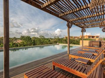 Departamento · 134m² · 2 Recámaras · 2 Estacionamientos · Casa en Venta en Tulum 2 Habitaciones con 2 Albercas Para Adultos y Niños Zona de Alta Plusvalía