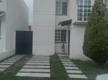 Casa · 115m² · 3 Recámaras · 2 Estacionamientos · Venta de Casa en Queretaro El Mirador