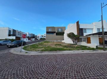 4e4cbd976047baadbc650b9d99b72ce80fec8cccae7867603a5140054388d2f4 · Terreno Venta Lomas de Juriquilla Esquina