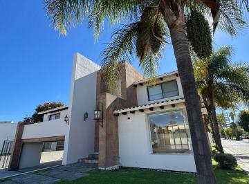 Casa de 4 habitaciones, San Andrés Cholula · Casa en Venta en La Misión, Zona Angelópolis