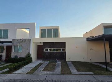 Casa de 3 habitaciones, Zapopan · Bonita Casa en Renta Fraccionamiento El Real Lllzona Real, Zapopan