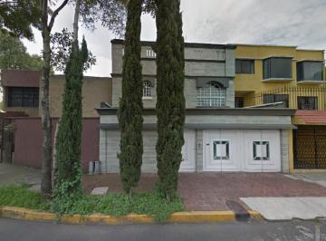 Casa de 4 habitaciones, Coyoacán · ¡Casa Hermosa en Remate Bancario!