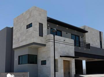9d4f341cd769c361b1554bedbad2686898aba59c3d40f7a302ff167e93682d53 · Residencia en Venta Zona Valles