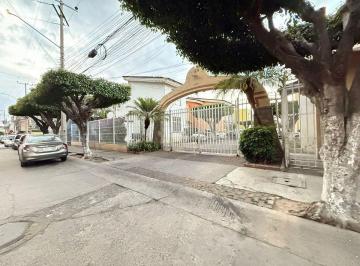 45027759aa15c781e7fef13955a9a224216a165d6db0afb984af0505fb594695 · Bonita Casa en Venta Dentro de Coto por Isla Raza, Guadalajara