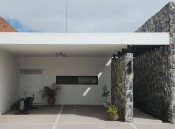 1 · Casa en Venta en Canarias II, Quintas del Palmar, Torreón, Coah.