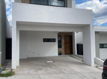 Casa · Casa en Renta Amueblada en Fraccionamiento Tarragona