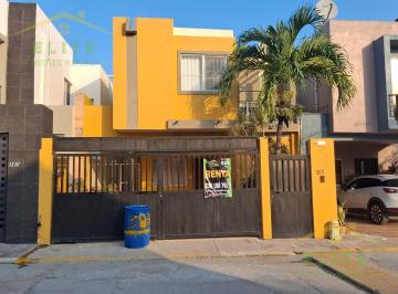 Casa · 144m² · 4 Recámaras · 1 Estacionamiento · Casa - Fraccionamiento Floresta