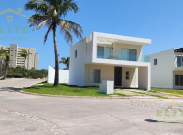 Casa · 3 Recámaras · 2 Estacionamientos · Casa en Renta en Fracc Residencial Velamar