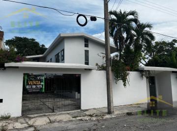 Casa · 594m² · 6 Recámaras · 4 Estacionamientos · Casa en Venta Col. Unidad Nacional Cd Madero