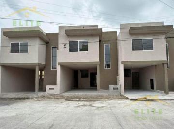 Casa · 141m² · 3 Recámaras · 1 Estacionamiento · Casa en Venta Col. Barandillas Tampico