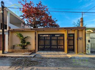 Local comercial · 200m² · 2 Recámaras · Casa en Venta Col. Lopez Portillo Tampico