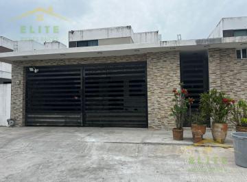 Casa · 155m² · 3 Recámaras · 6 Estacionamientos · Casaen Venta Fraccionamiento 17 de Enero Cd Madero