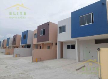 Casa · 132m² · 3 Recámaras · 2 Estacionamientos · Casa en Venta Jose Luna Luna Cd Madero