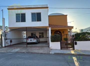 Casa · 360m² · 3 Recámaras · 2 Estacionamientos · Casa en Fraccionamiento La Florida