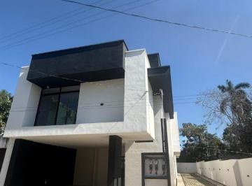 Casa · 220m² · 3 Recámaras · 2 Estacionamientos · Casas en Venta Col. Tamaulipas Tampico