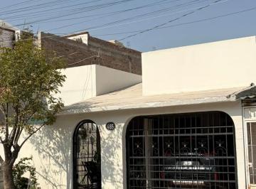 1 · Casa en Venta en Los Álamos, Gómez Palacio, Durango