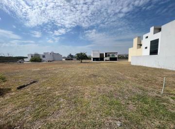 Terreno / Lote · 200m² · Terreno en Venta en Fraccionamiento Centropolis